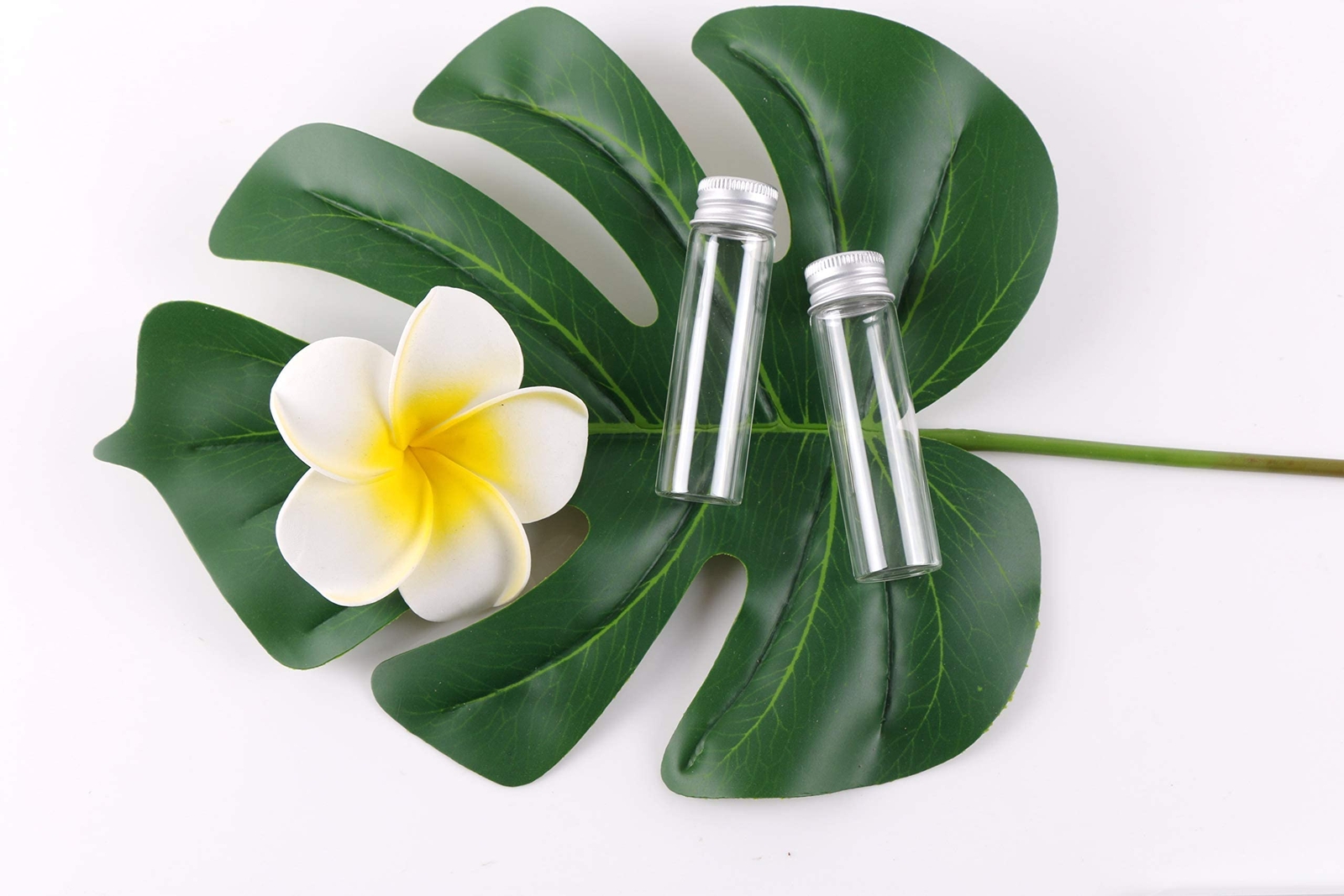 MaxMau 100 Tiny Glass Bottles Clear Small Vials 15ml Empty Mini Jars with