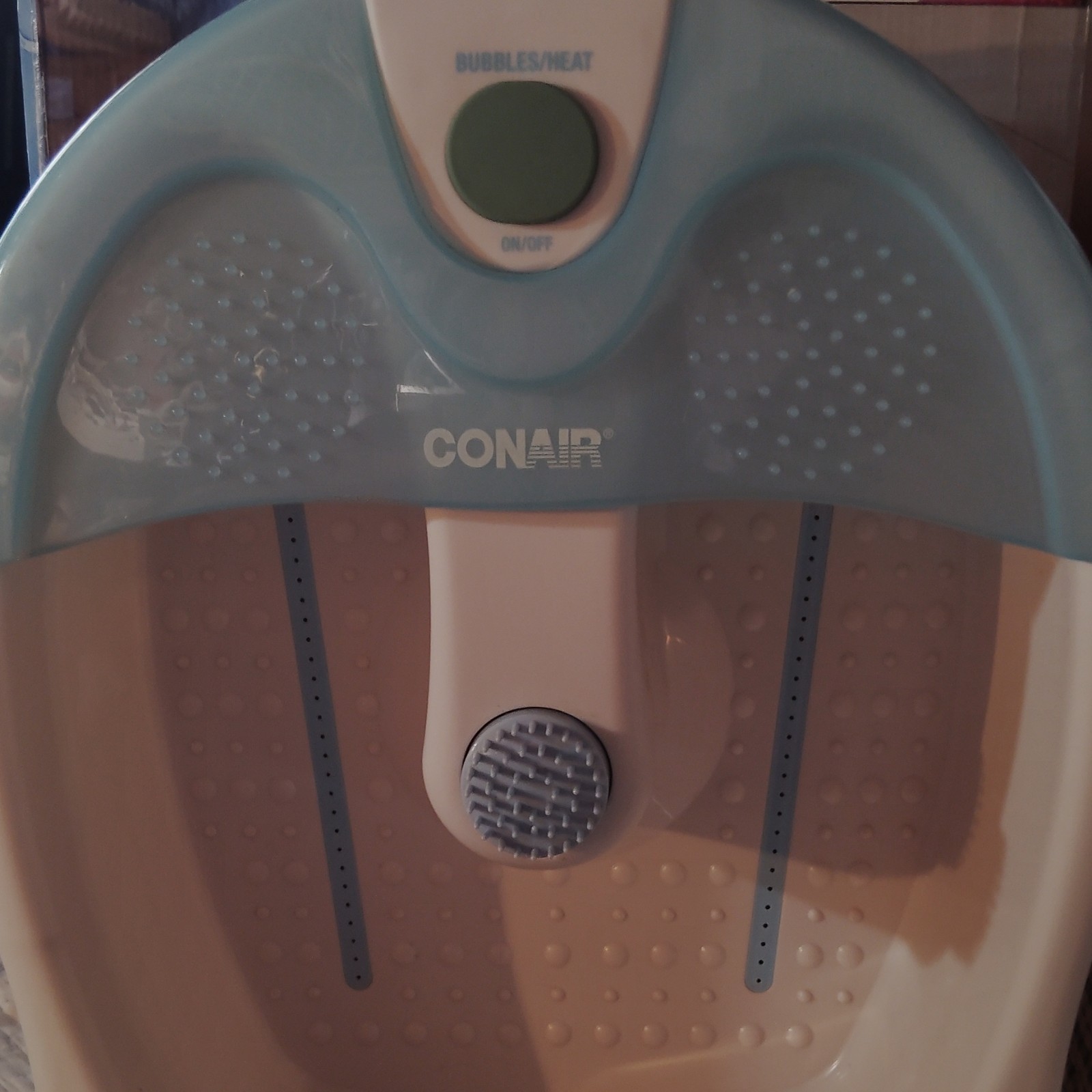 Conair FB3 Foot Bath Heated Bubbles Vibration Toe-Touch Control Blue/White