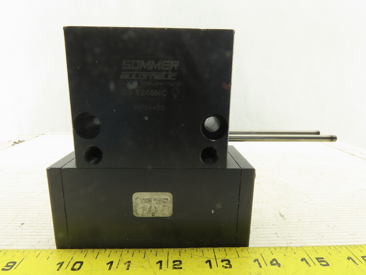 Sommer Automatic GP1240NC 2 Jaw Parallel Pneumatic Gripper 20mm Stroke Per Jaw