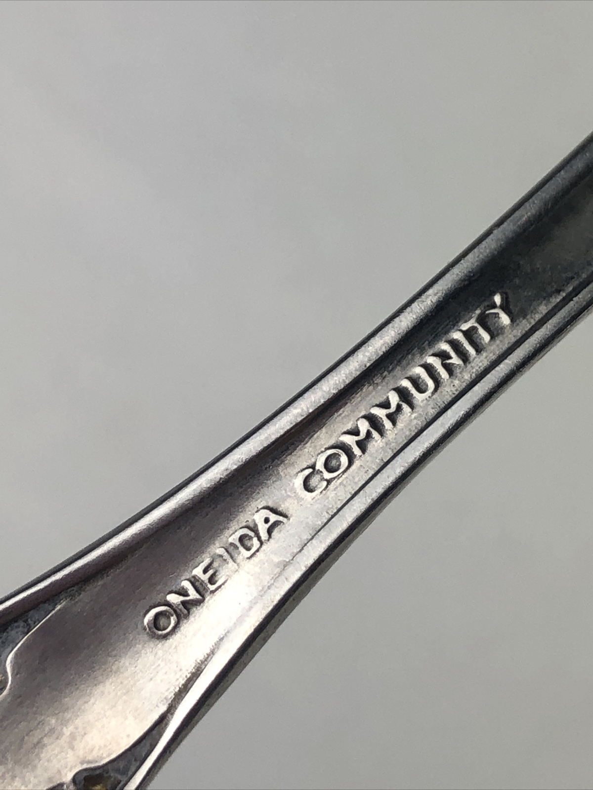 Oneida Community Brahms Stainless Serving Piece Ladle 7 7/8"