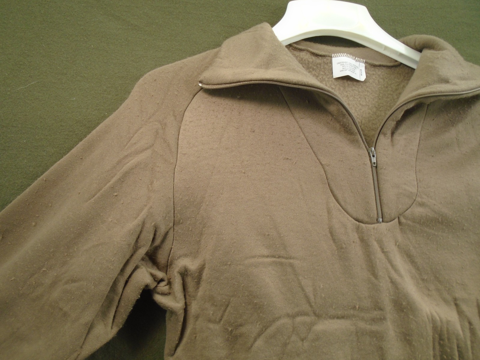 US Military Army Polypropylene Cold Weather Undershirt Shirt Medium 2002 295-E