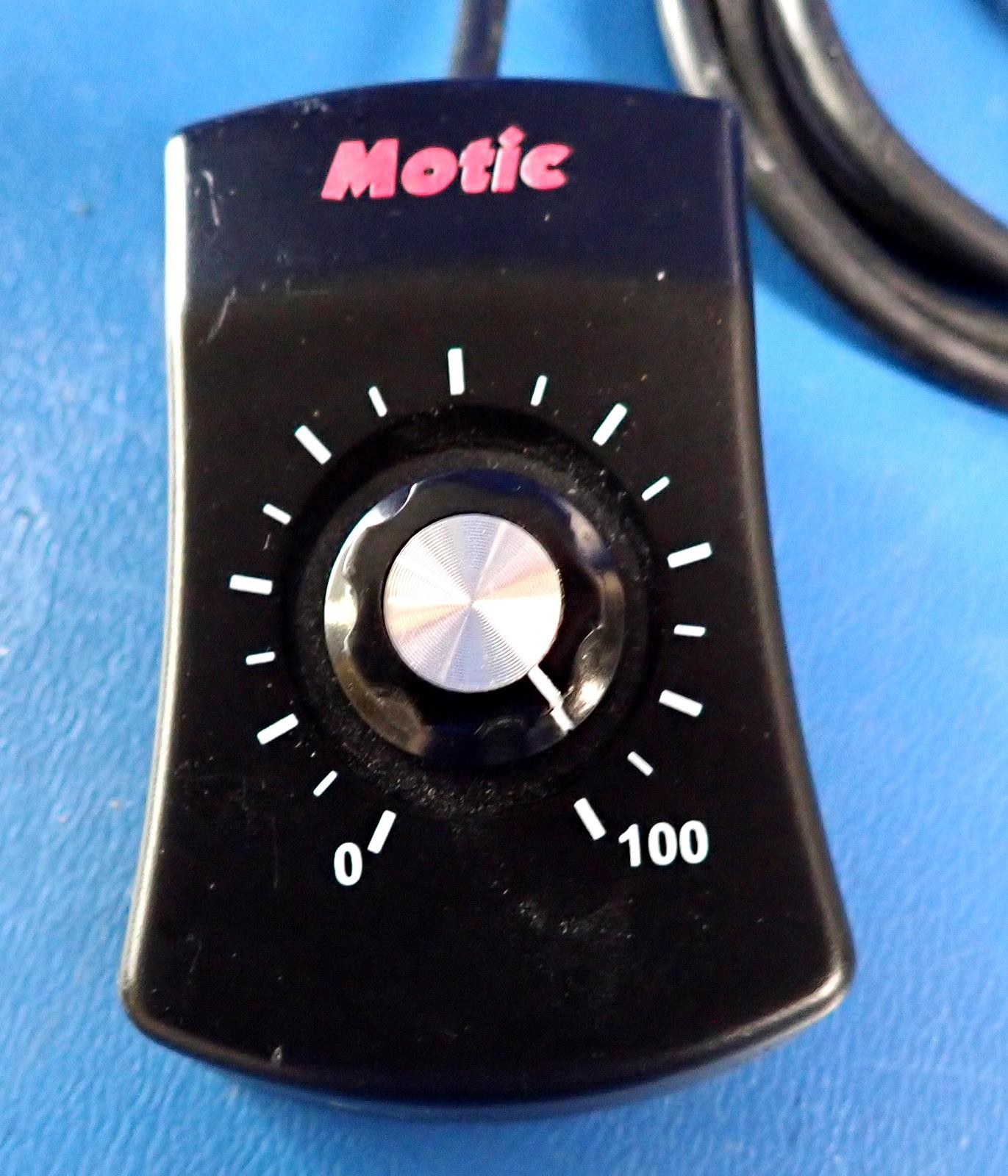 MOTIC MLC-150C 150W EKE Halogen Fiber Optic Illuminator w/ Light Guide + Remote