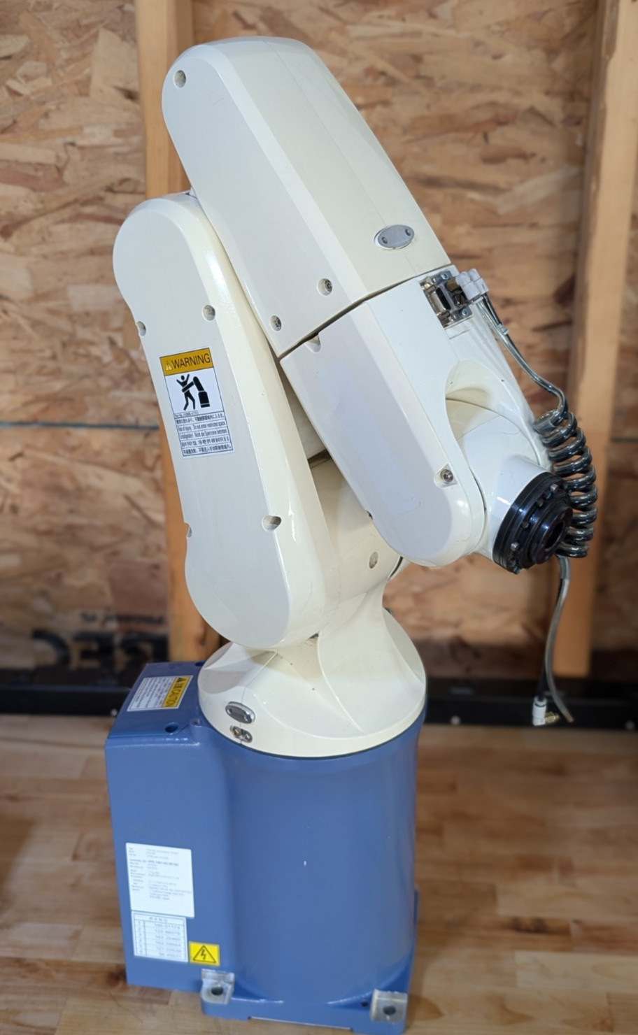 Denso Wave PAVP6 6-axis Robot arm - VP06-MA-PAVP6 - built in controller! (2014)