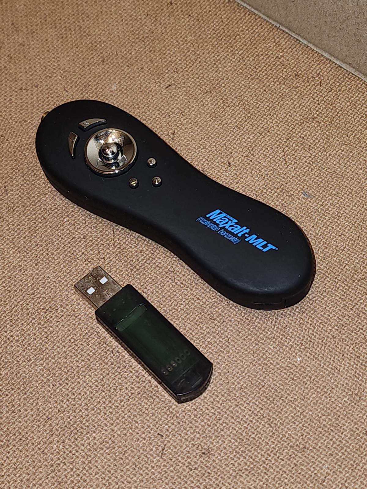 Handheld Portable Wireless Presentation Remote + Mouse with USB Receiver