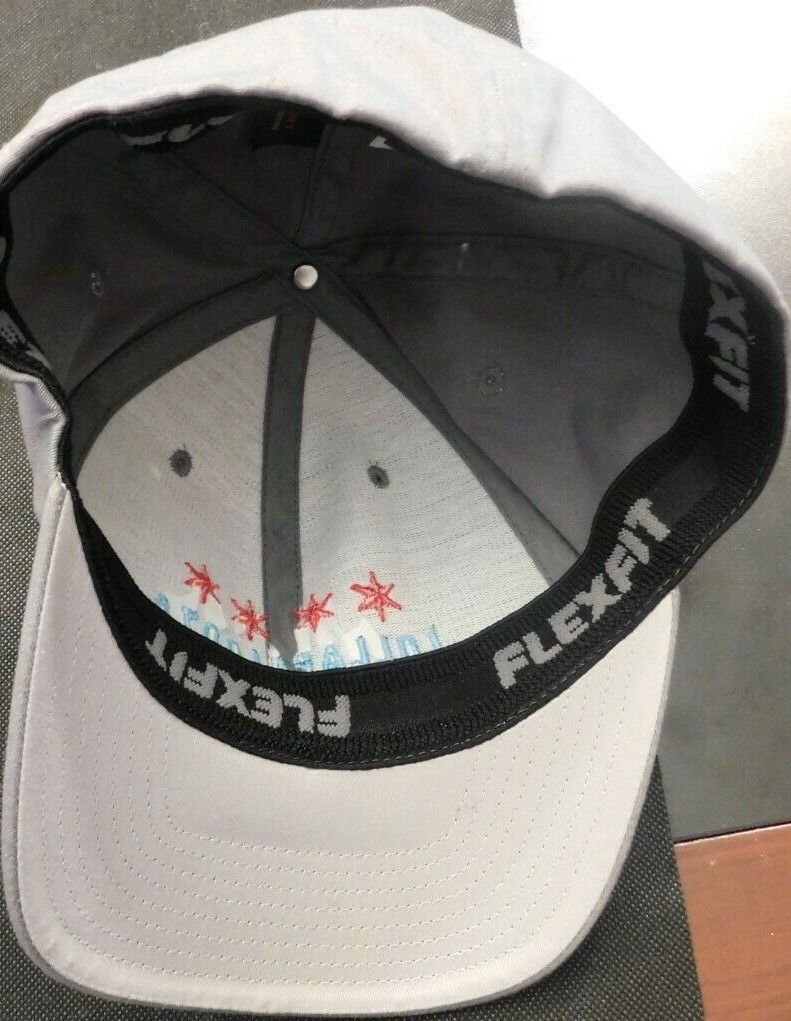 FLEX-FIT LOLLAPALOOZA RED STAR GRAY CAP! e926UXX