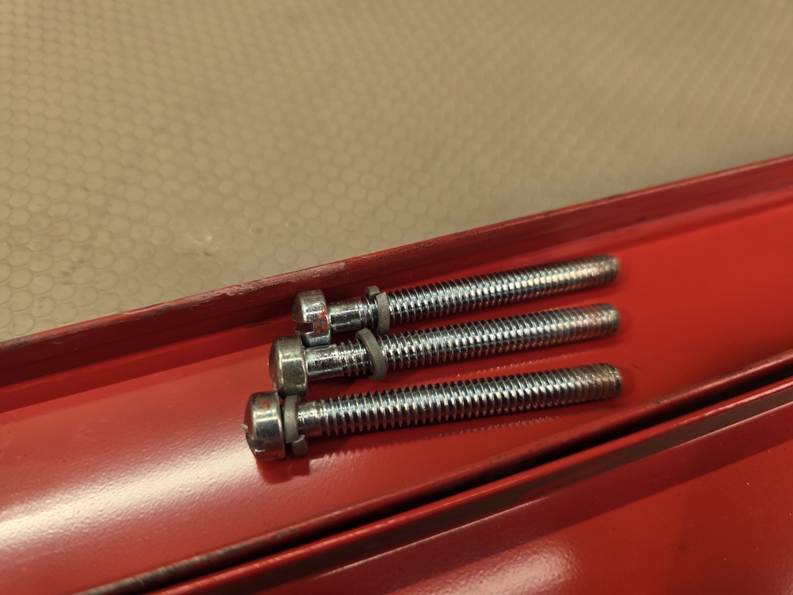 Snap-on Vintage KR-402A Tool Box Handle Roll Cab Handle Red Original End Caps
