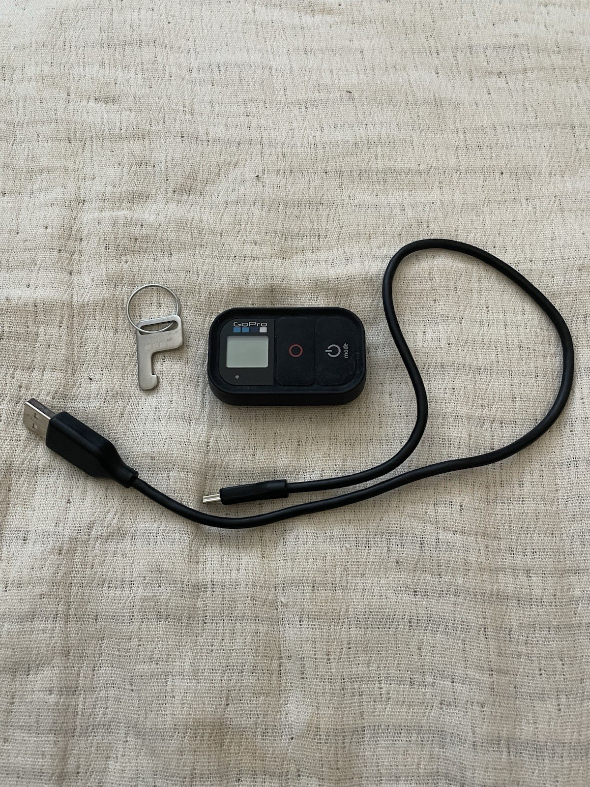 GoPro ARMTE-001 Smart Wi-Fi Remote Control OEM Charging Cable Key Tested Works