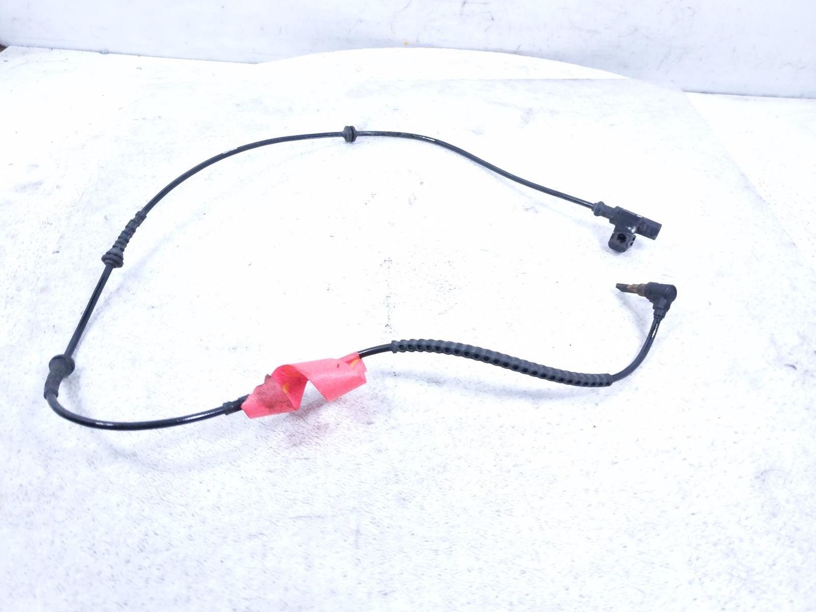 2015-2023 Jeep Renegade Rear Passenger Abs Wheel Speed Sensor 68372700A