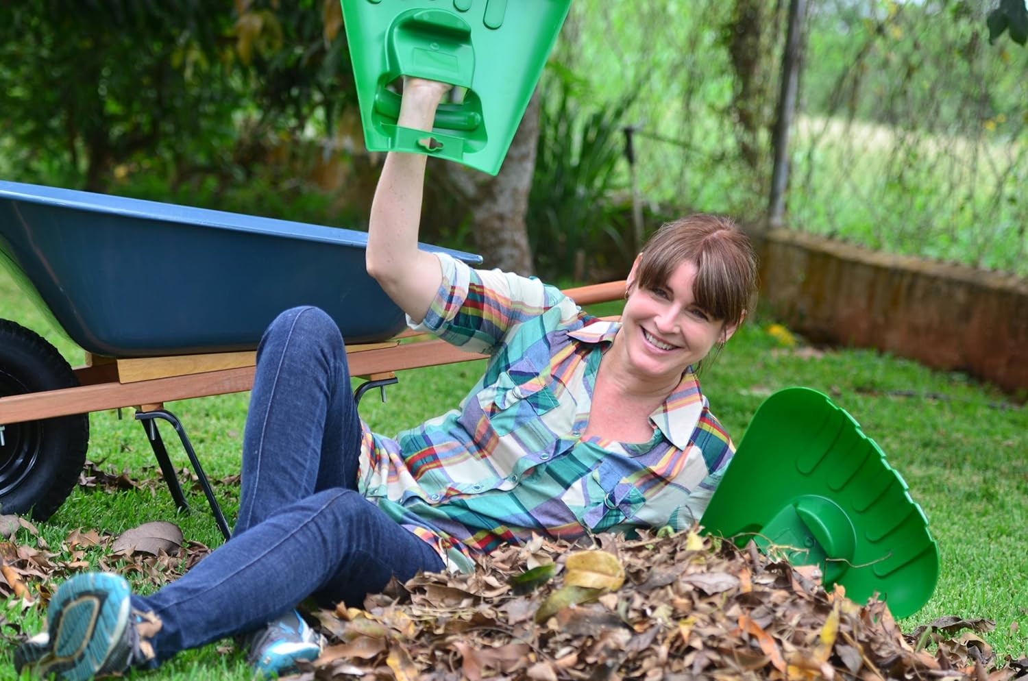 Releaf Leaf Scoops Pair – Ergonomic Oversized Lawn & Yard Rakes