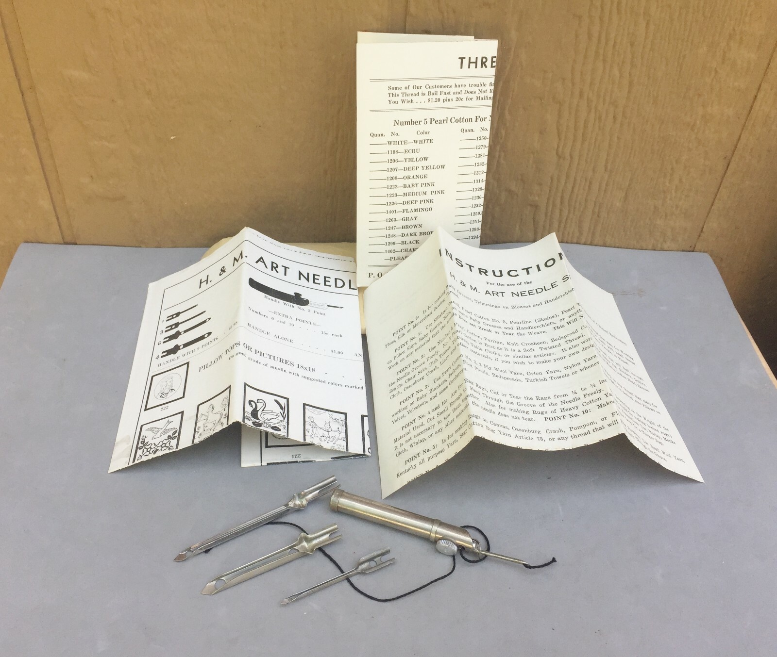 H&M Art Needles Jacksonville Illinois Lot 4 & Handle Instructions Craft Vintage