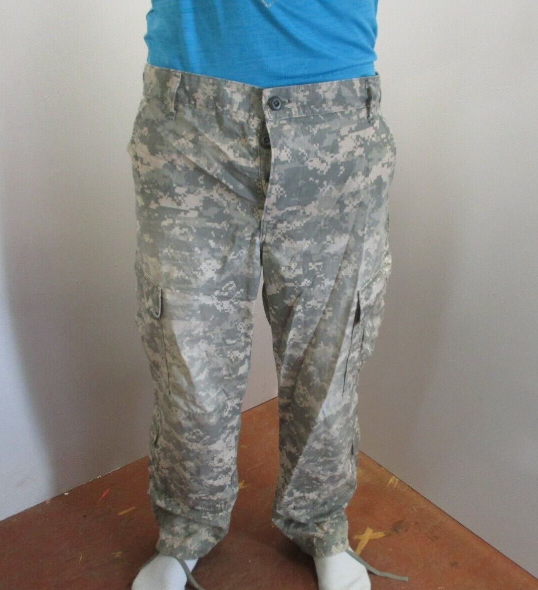 Trouser Army Combat Uniform Digital Camo Size Medium Short  SPM100-05-D-0427