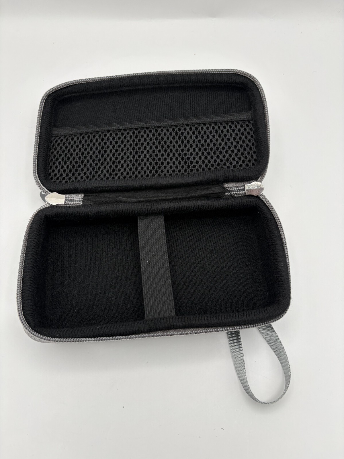 Protective Hard Shell Electronics Carrying Case with Accessory Pocket