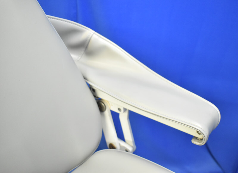 Refurbished Adec Priority 1005 Stand Alone Chair - Make an Offer