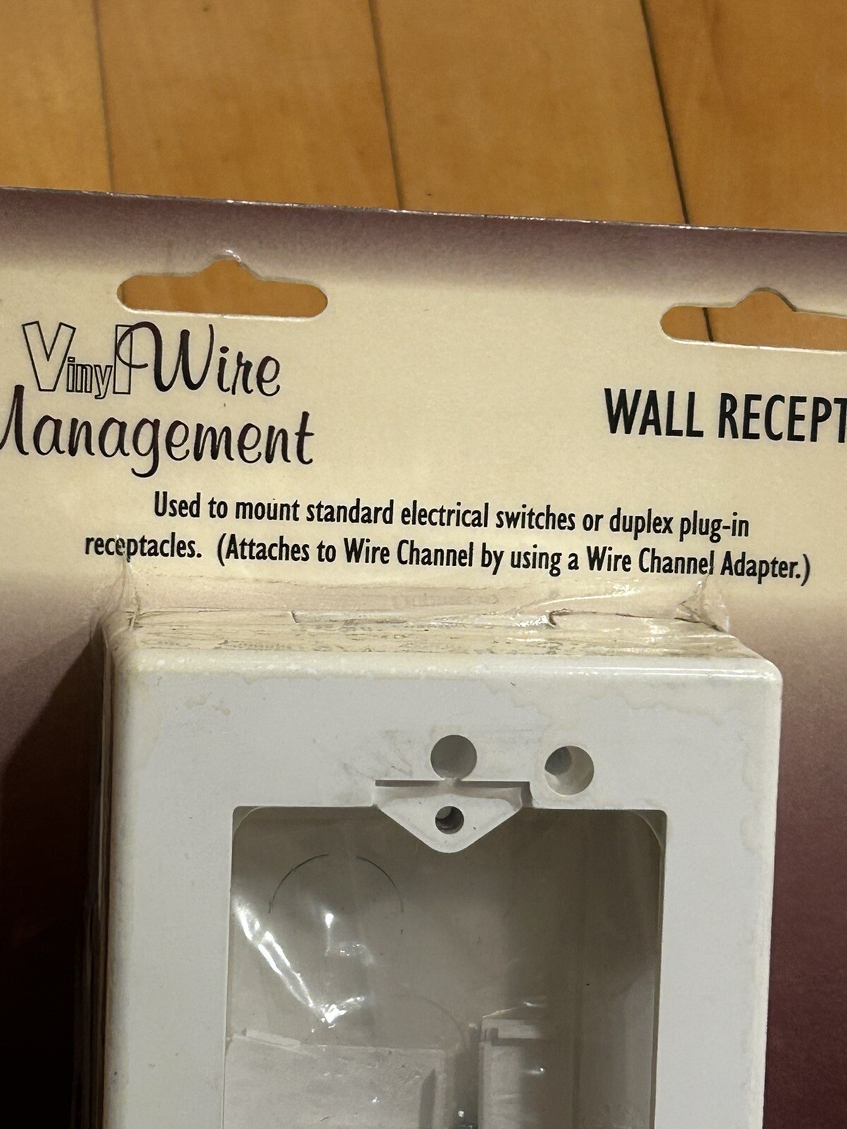 GENOVA WM232 WALL SWITCH AND RECEPTACLE BOX - NEW IN PACKAGE