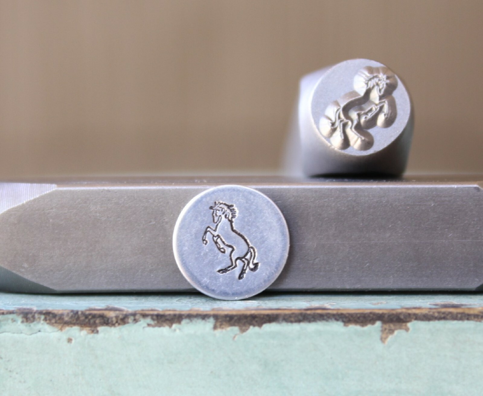 SUPPLY GUY 8mm Standing Horse (Left Facing) Metal Punch Design Stamp SGCH-479
