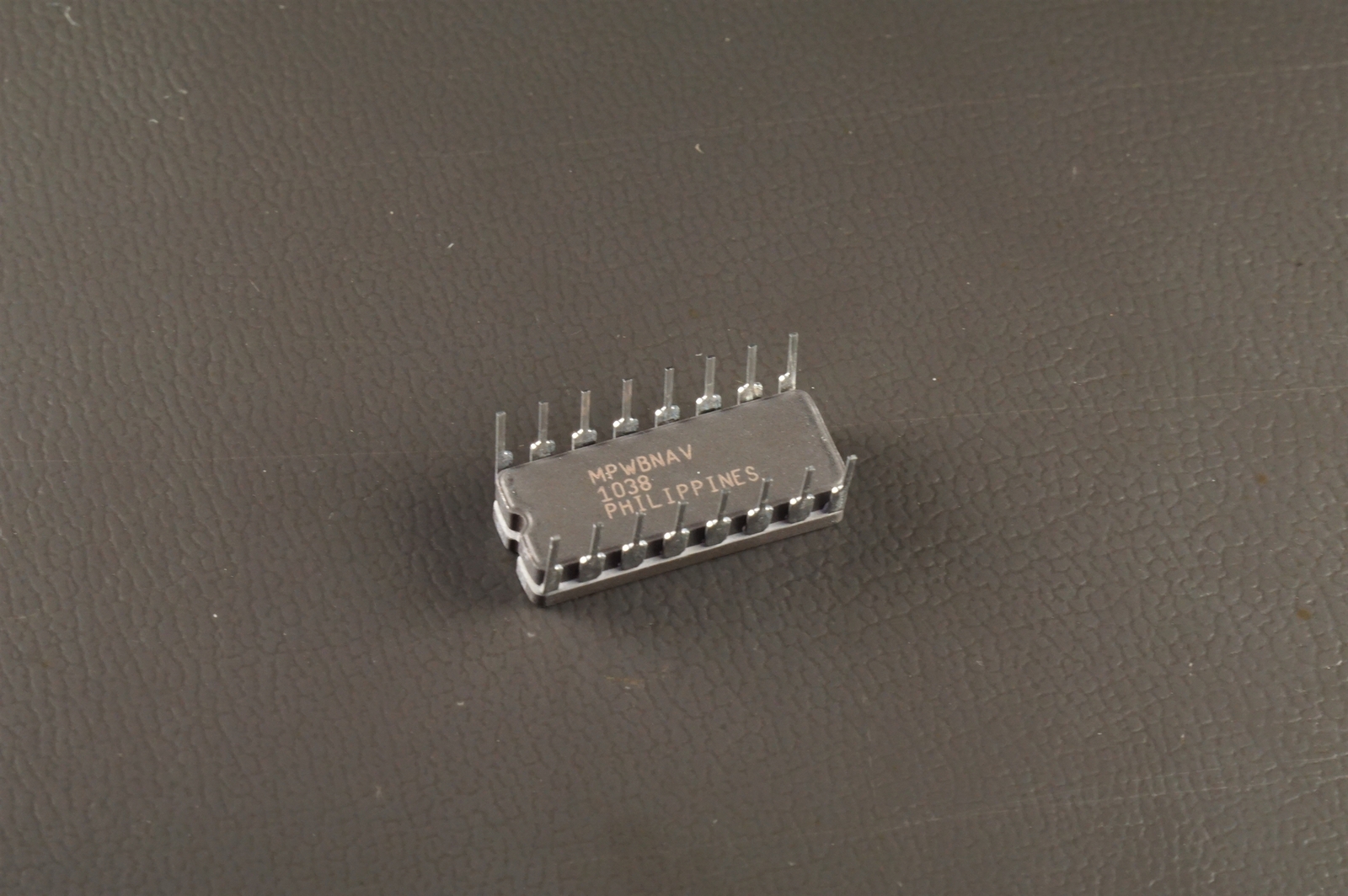5962-8987701EX Maxim Transceiver 2/2 Driver/Receiver 5V 16-CDIP MAX232MJE/883B