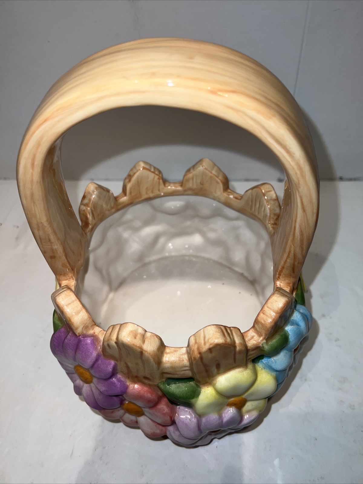 Teleflora Ceramic Picket Fence Basket with Flowers, Spring/ Easter Decor EUC