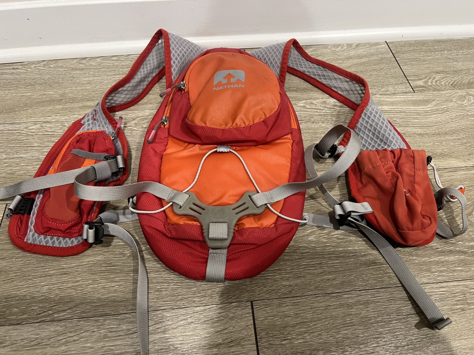 Nathan Hiking Running Backpack Red/Orange lightweight