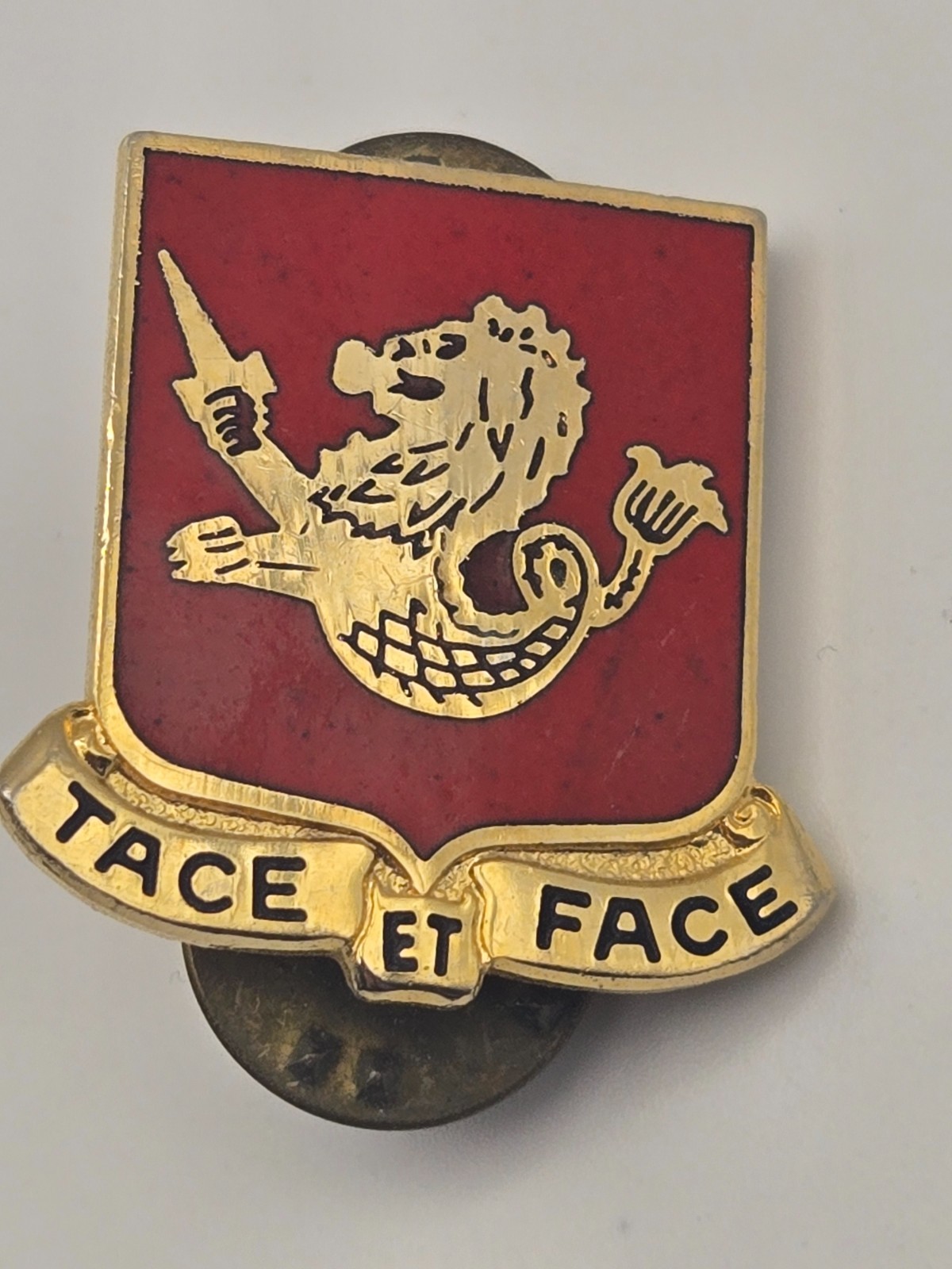 Vintage Army DUI Pin - "Tace Et Face" 25th Field Artillery Regiment
