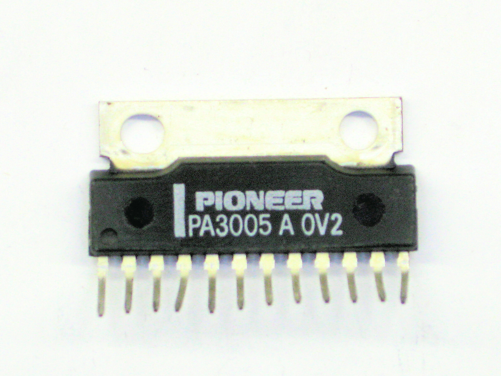 PA3005  "Original" Pioneer   12P SIP IC with heat sink tab  1 pc