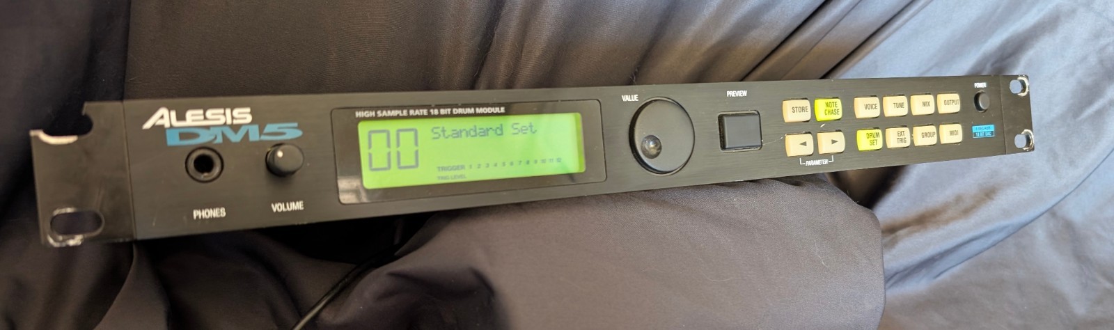 Alesis DM5 High Sample Rate 18 Bit MIDI Sound Digital Synth Brain Drum Module