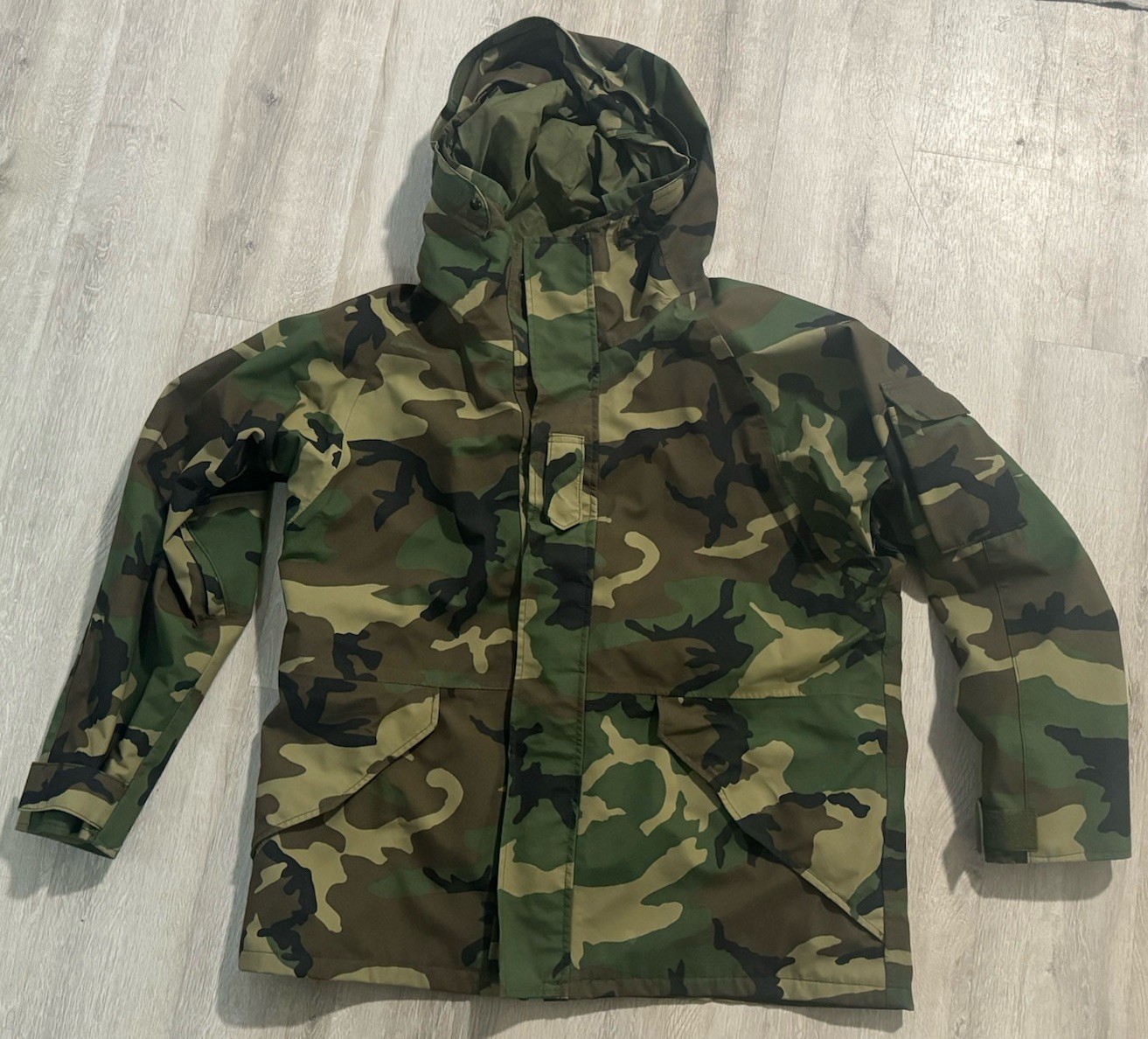 Genuine US GI Military cold weather woodland Camouflage Gortex Parka Large Reg