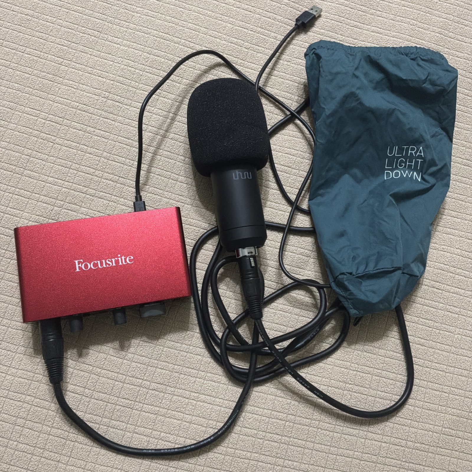 Focusrite Scarlet Solo 2021 2 Channel USB Audio Interface W/Thru Condenser Mic.