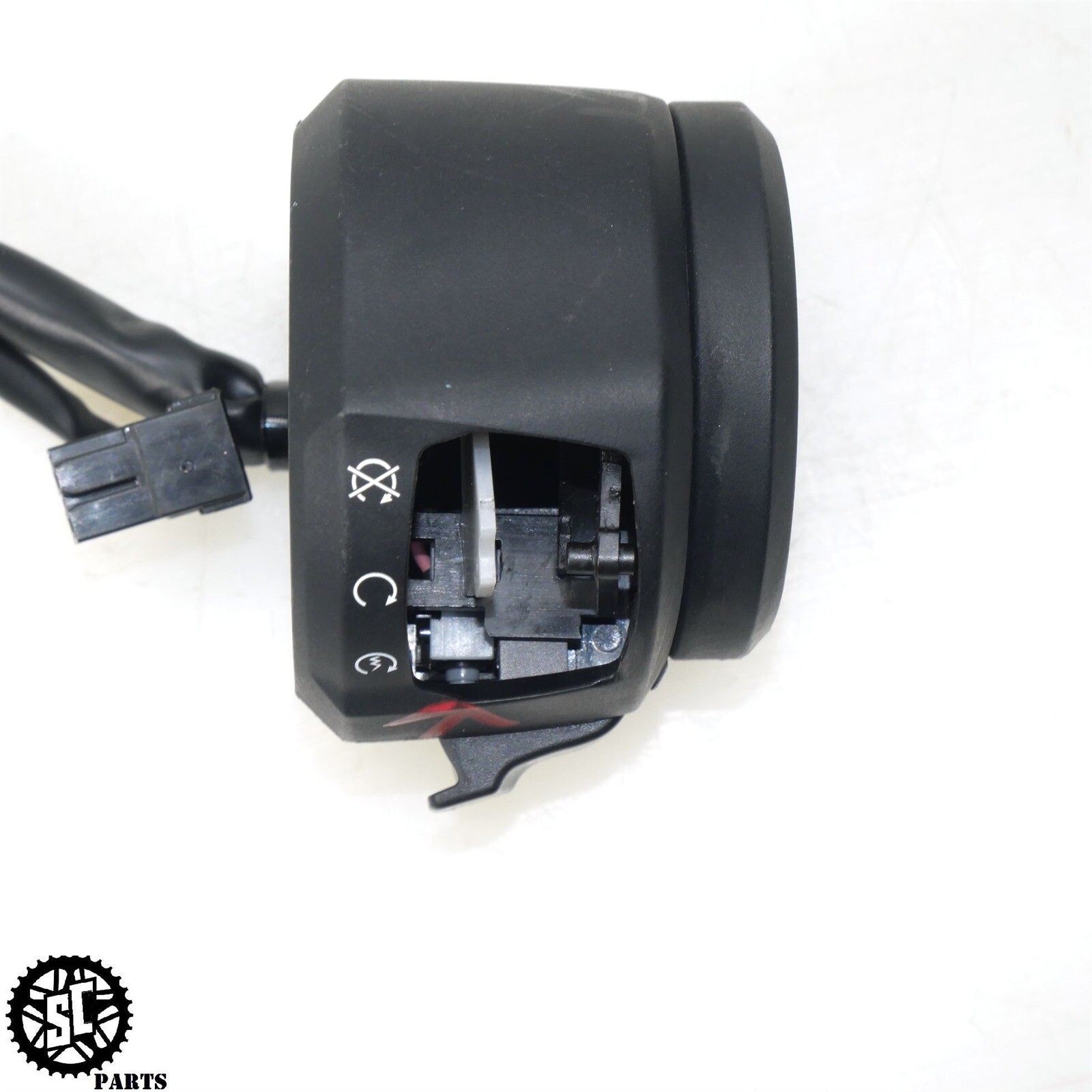 2023 SUZUKI HAYABUSA RIGHT CONTROL HANDLEBAR KILL SWITCH