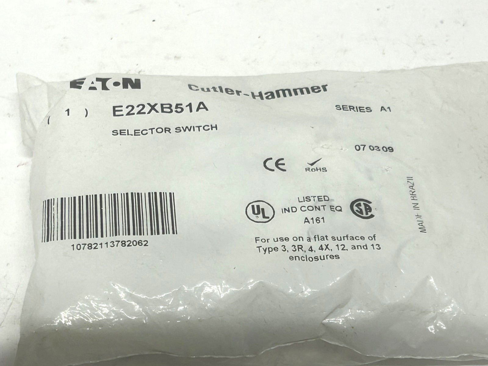 New Eaton Cutler-Hammer E22XB51A Selector Switch 22mm Series A1 Lot of 2