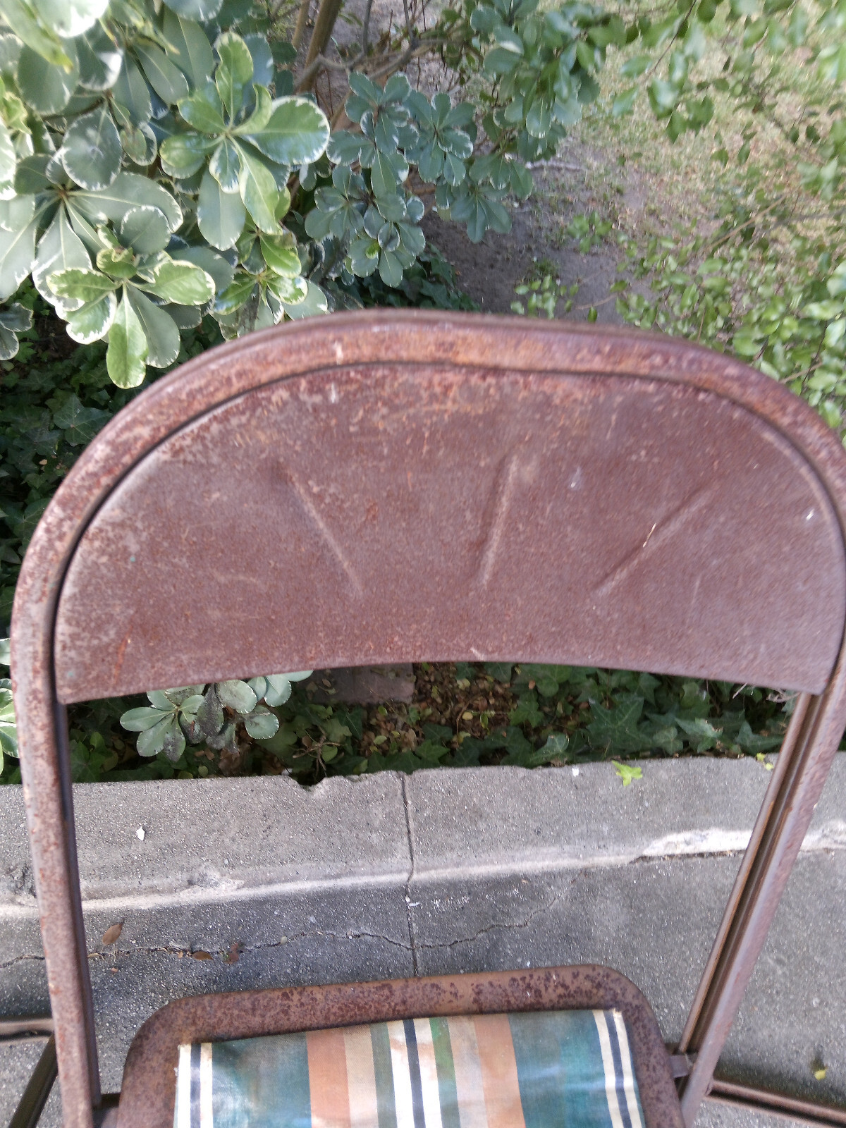 Vintage Rusty Metal Folding Chairs Set of 4