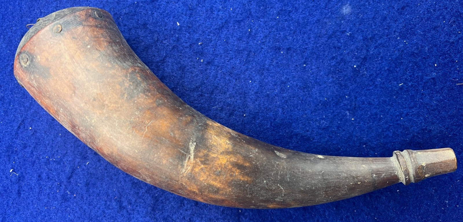 Beautiful Antique Powder Cow Horn 11" Carved Very Dark Patina Early 1800s
