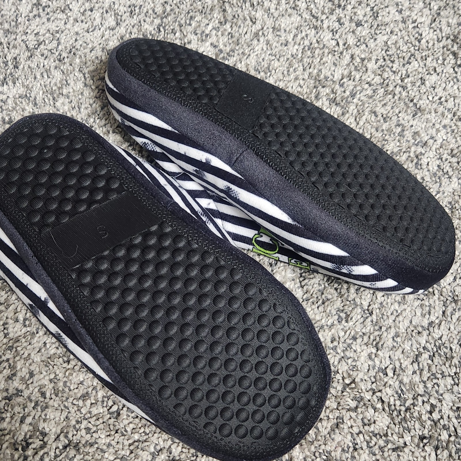 Beetlejuice Slippers Size Small New With Tag