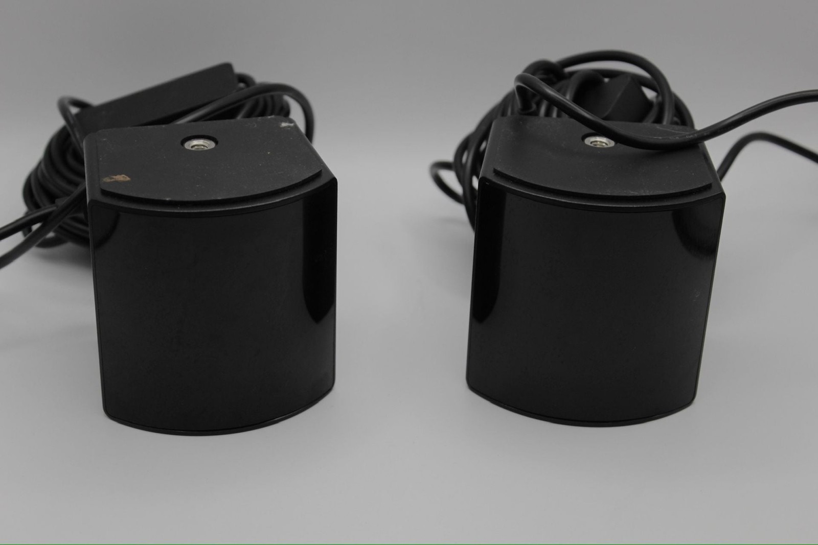 Valve SteamVR Base Station 2.0 (Model 1004) - Pair