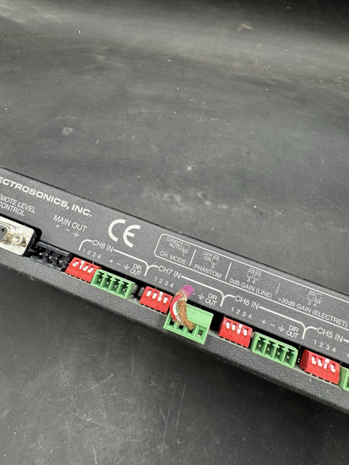 Lectrosonics AM8TC Automatic Microphone Mixer. No power supply