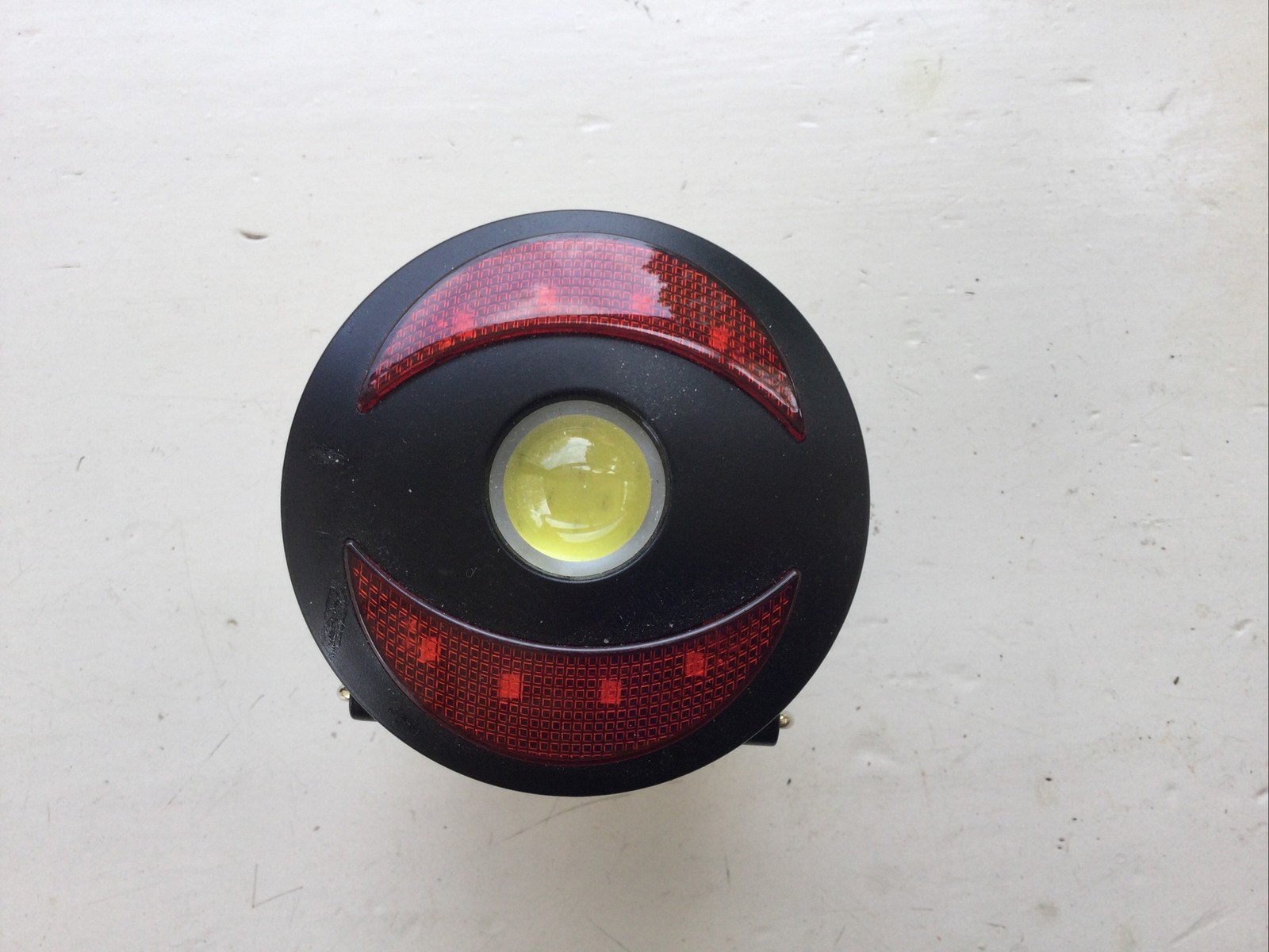 CAMPING LANTERN FLASHLIGHT AND BEACON Two In One With Box