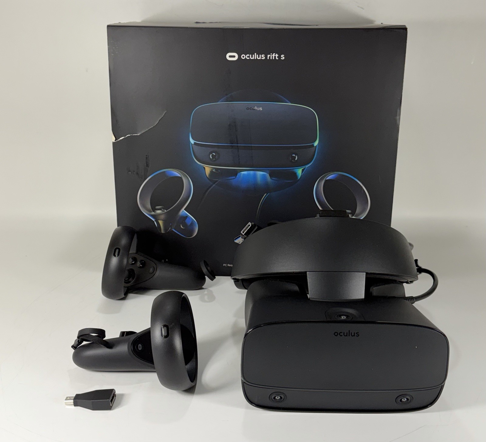Oculus Rift S PC-Powered VR Gaming Headset - Full Set in Original Box