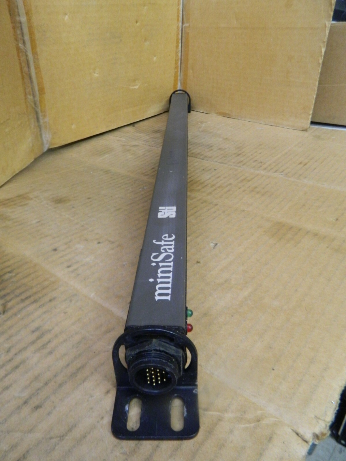 STI MINISAFE 26" LIGHT CURTAIN TRANSMITTER MODEL MS4324