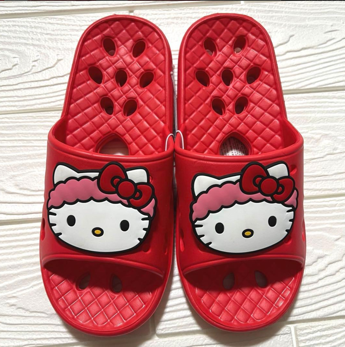 New Hello Kitty Bathroom/Shower Shoes/Slippers/Slides/Red/Large/Outdoor/Indoor