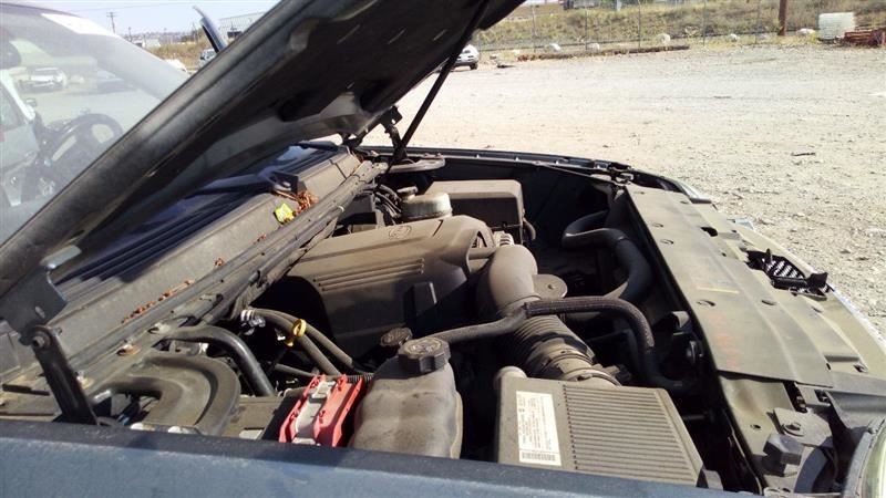 Front Driver Left Spindle/Knuckle from GMC Yukon Denali 11382743