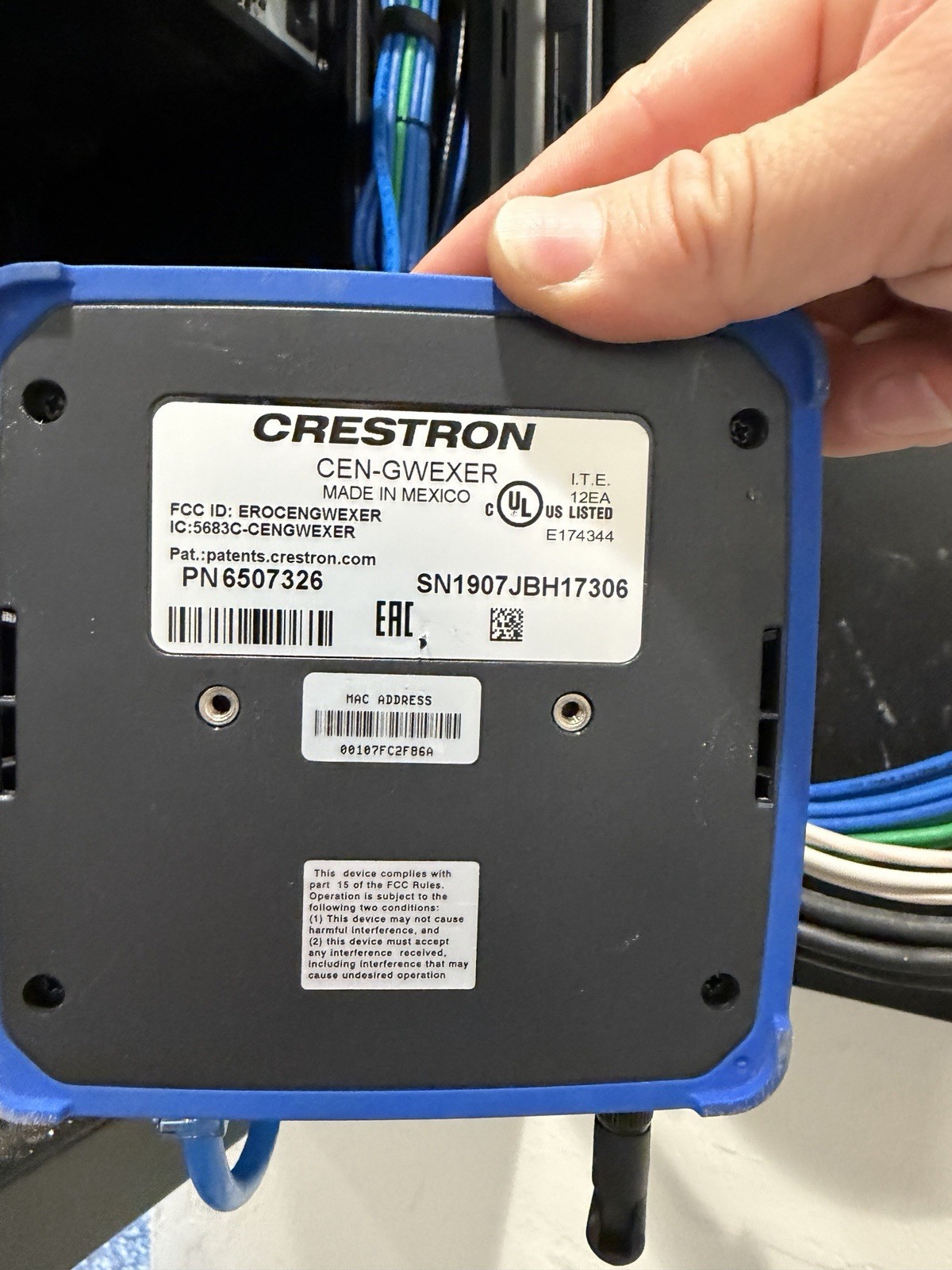Crestron CEN-GWEXER Network Gateway A/V Transmitter Ethernet 2.4GHz Black