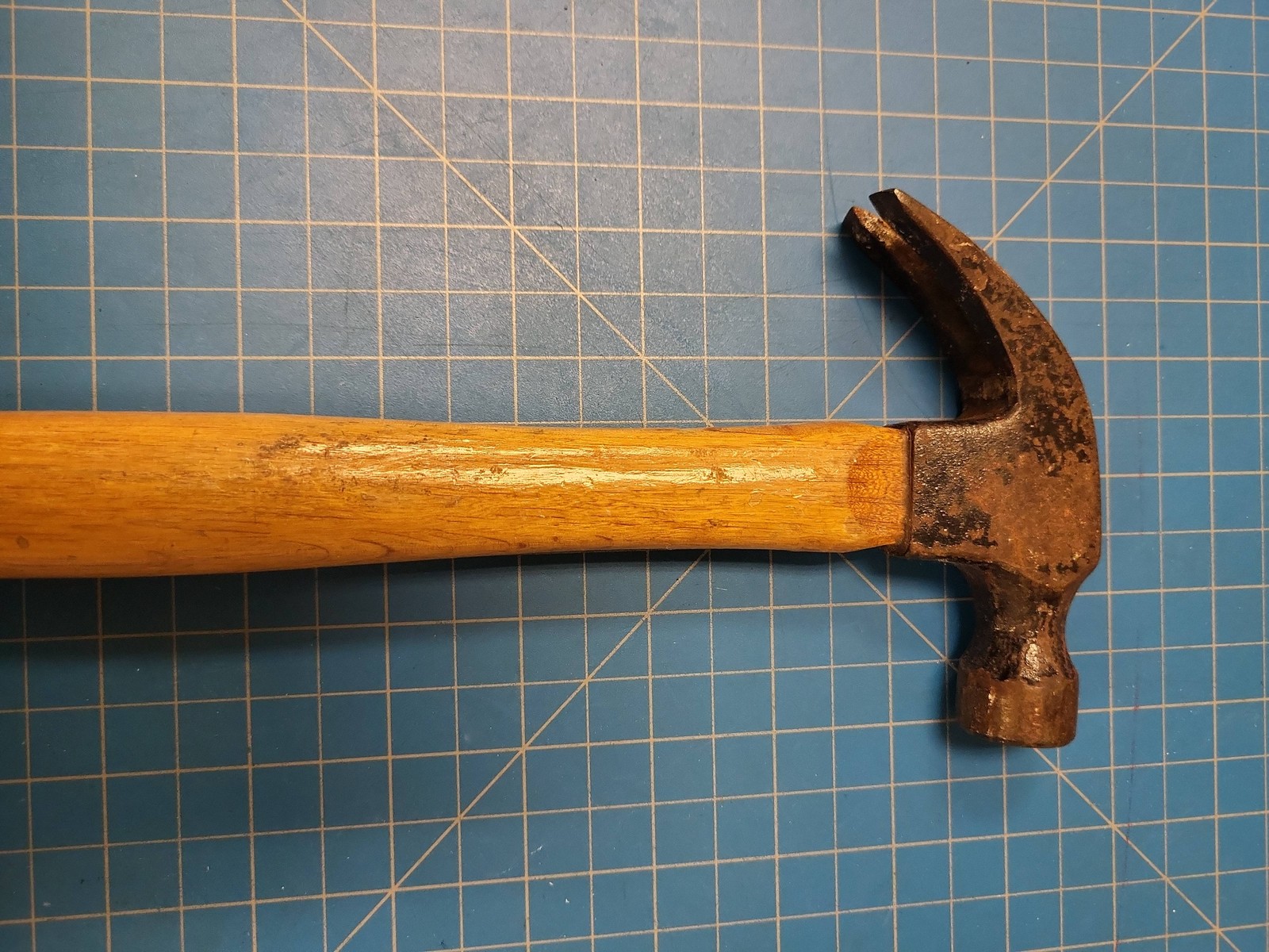 Vintage Claw Hammer Wood Handle Carpentry Tool Nail Puller Woodworking