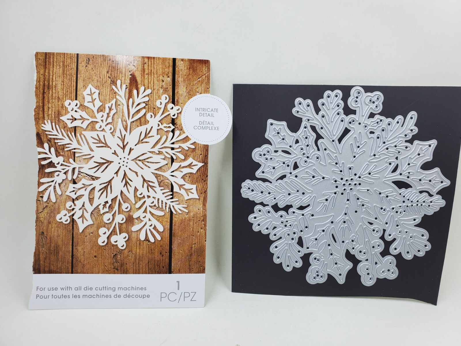 MO1 Momenta Christmas Flowers thin metal die