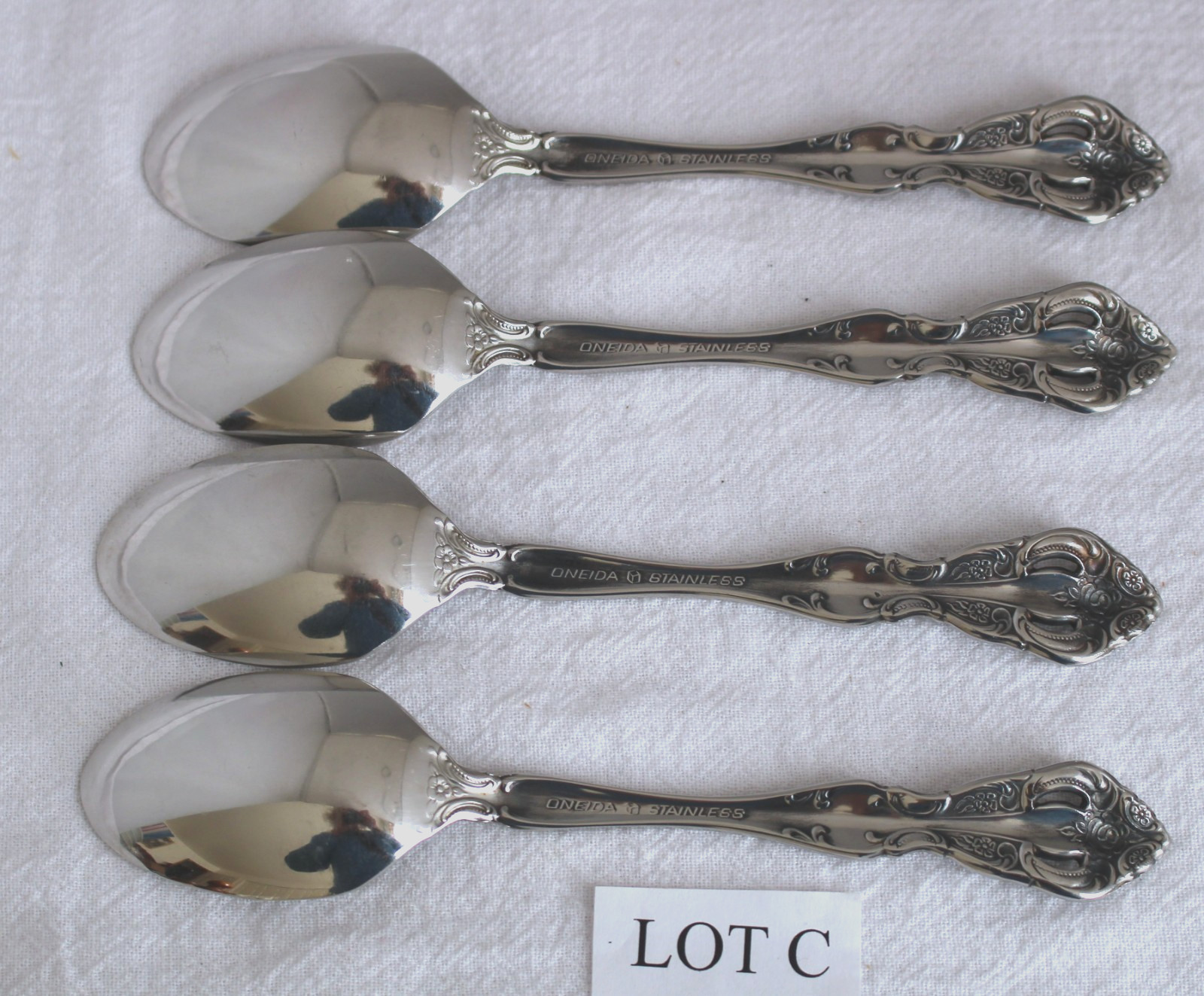 4 Oneida Stainless Cube Michelangelo TEASPOONS