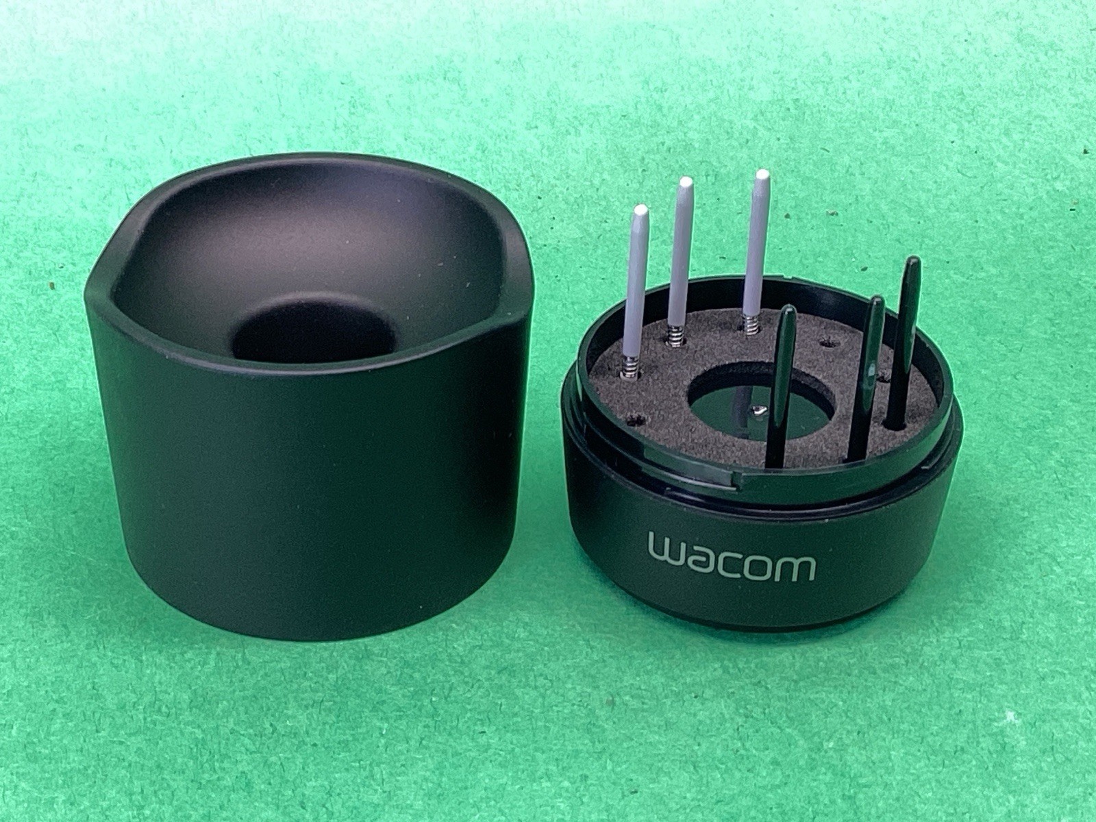 Wacom Tablet Pen Stylus Stand Holder Rest & 6 Replacement Nibs Tips
