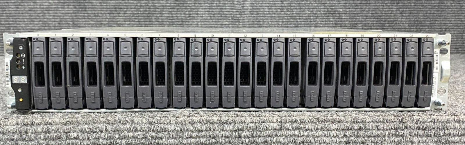 NetApp NAJ-1001 24-Bay Storage Array, 2x Controllers, 2x PSU w/ Power Cord