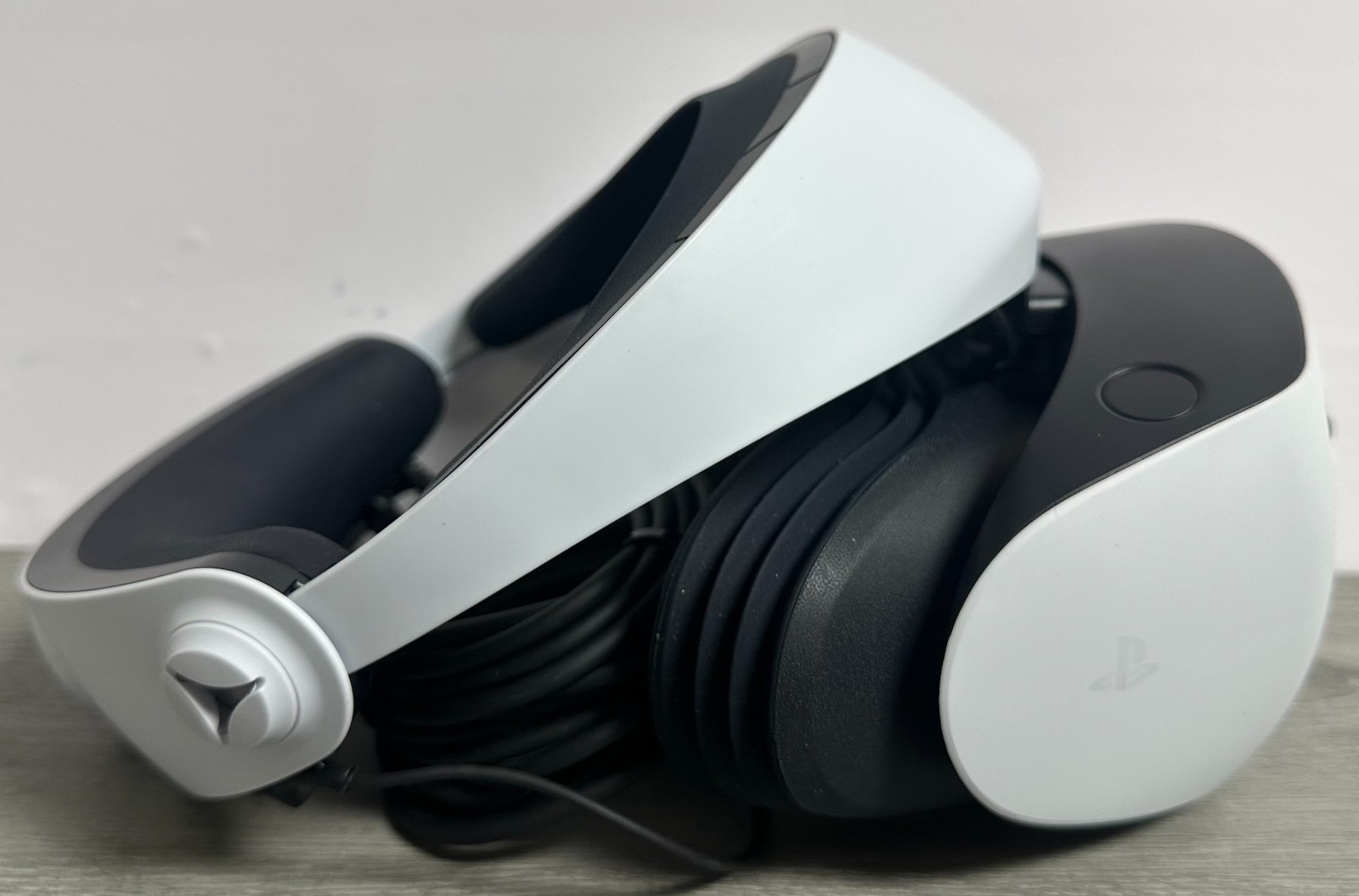 Sony PlayStation VR Virtual Reality VR2 Headset White CFI-ZVR1