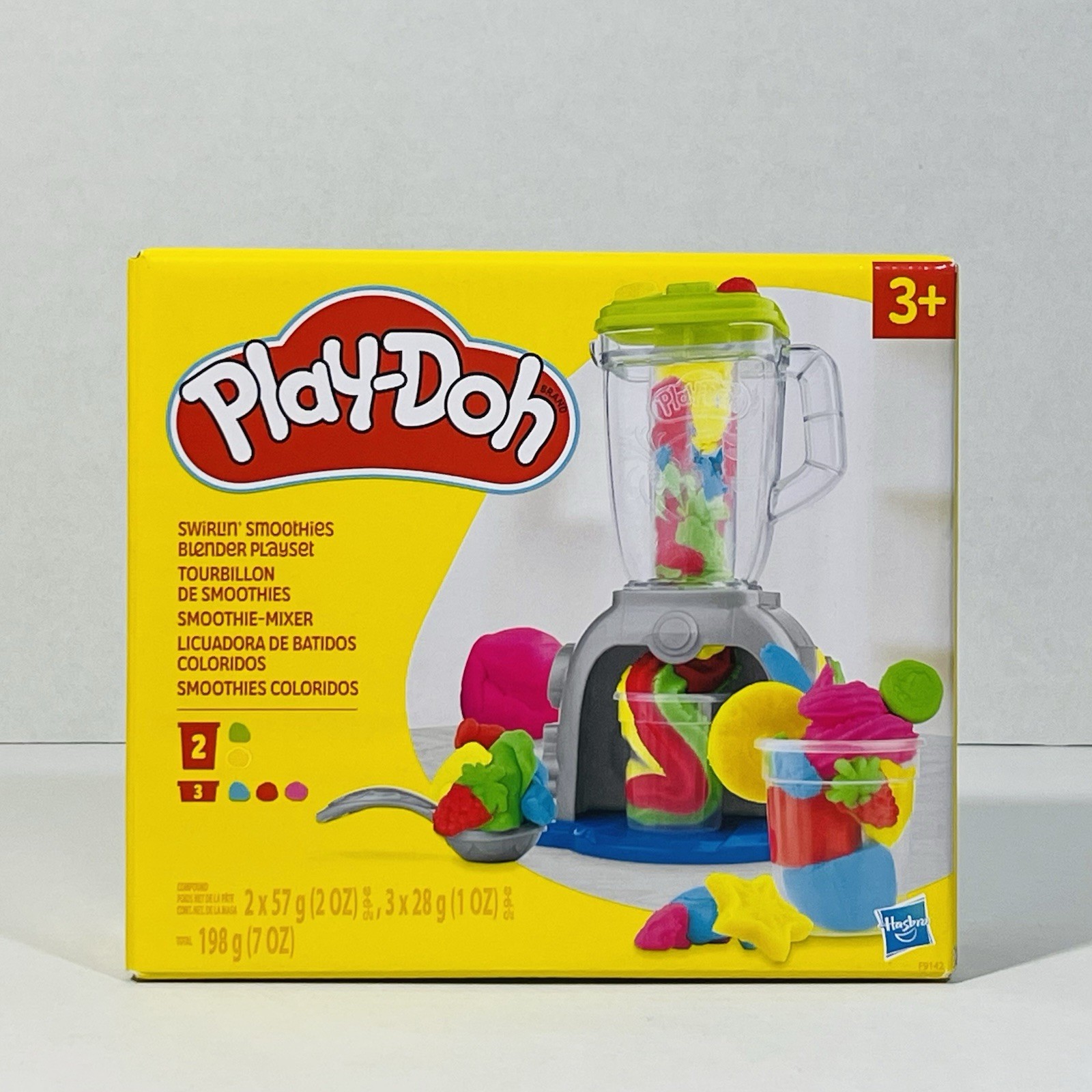 Play Doh Swirlin Smoothies Blender Playset w/ 5 Colors of Play-Doh & Accessories