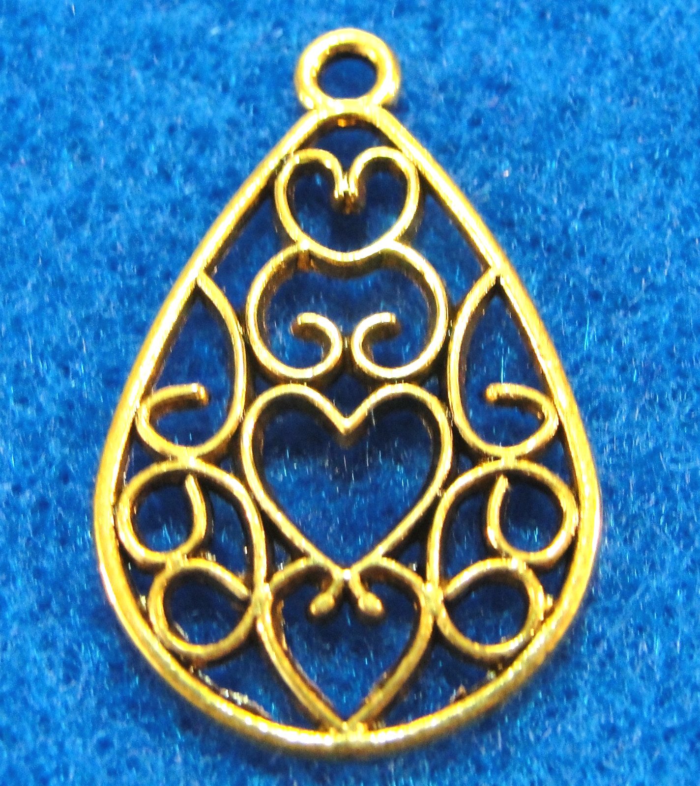 10Pcs. Tibetan Antique Gold Teardrop HEART Earring Drops Charms Findings ED07