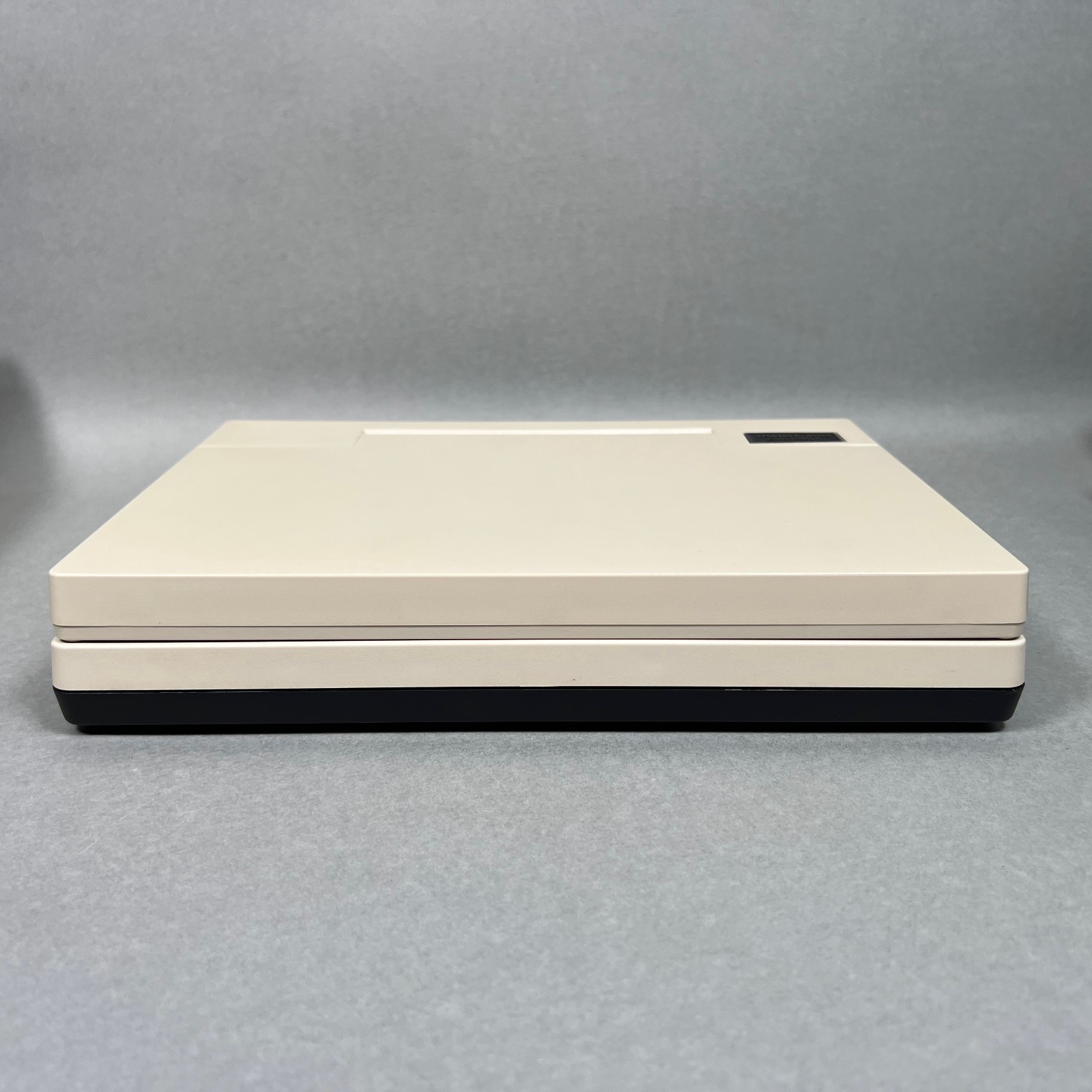 Tandy 200 Portable Computer, Power Adapter, Case, Book, Owner's Manuals WORKING