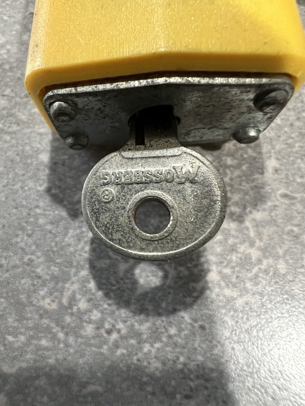 Mossberg Gun Lock SL14-4PTACA 12-03 Yellow Cable